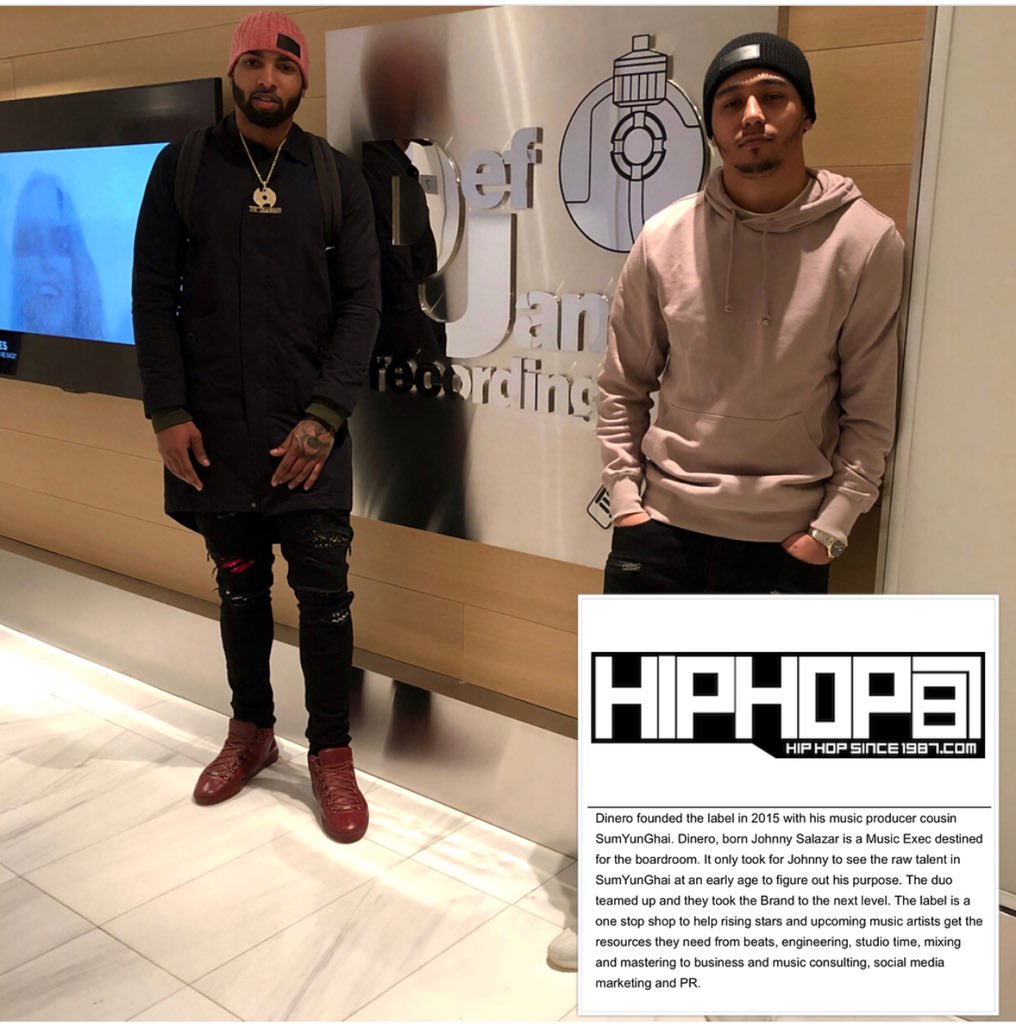 SlimedOutJD's tweet photo. Never asked for no Hand Outs, Never Expected or looked for any Support.. All a brotha ever wanted was a Lil bit of Love 🤕 .. BMG is the Label though in case y’all niggas was acting like ya ain’t know 😅 Hurd 👂🏽👂🏽... I am Honored @hiphopsince1987 For the Write Up! https://t.co/KUpzBD7lLJ