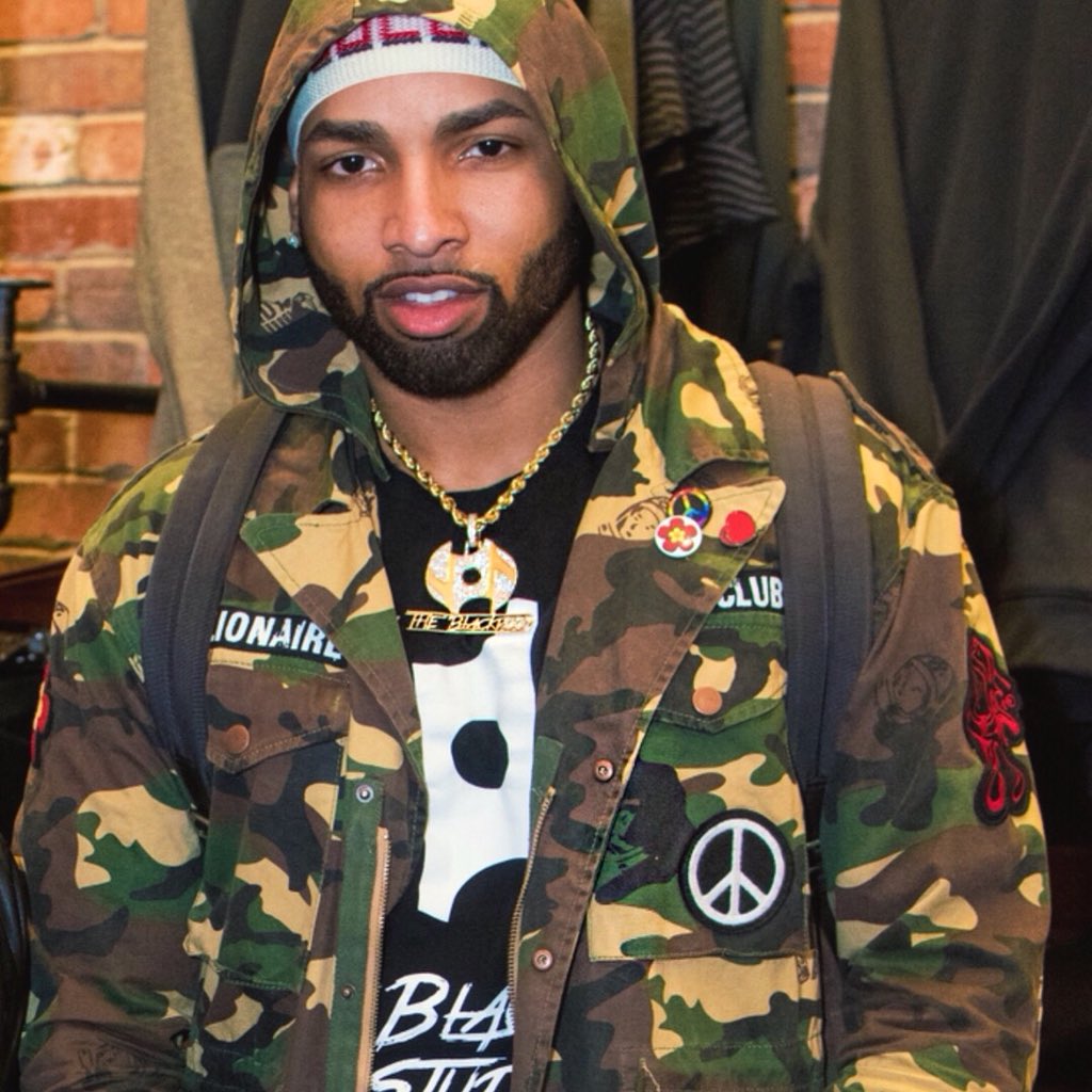 SlimedOutJD's tweet photo. Never asked for no Hand Outs, Never Expected or looked for any Support.. All a brotha ever wanted was a Lil bit of Love 🤕 .. BMG is the Label though in case y’all niggas was acting like ya ain’t know 😅 Hurd 👂🏽👂🏽... I am Honored @hiphopsince1987 For the Write Up! https://t.co/KUpzBD7lLJ