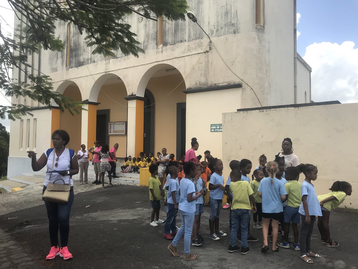 Nikky_49's tweet photo. [Exercice] evacuation effectuée en 23 minutes  ! #CaribeWave2018 #HAND #FablabDeJarry https://t.co/f8AwiNADZj