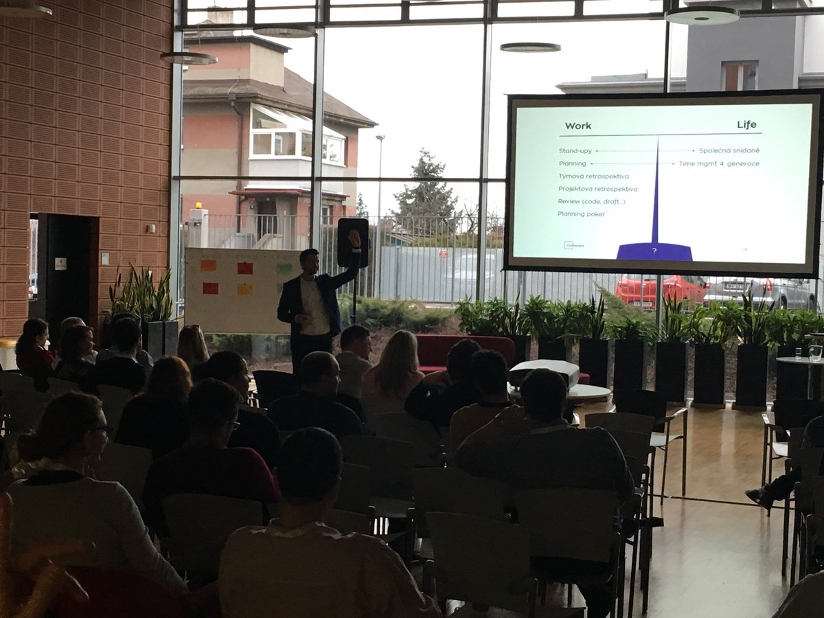 ZdaraTomas's tweet photo. Paralely mezi pracovnim, soukromym zivotem a svetem agilu #50shadesofagile @daliborPulkert poutave https://t.co/g8flI0GbOy