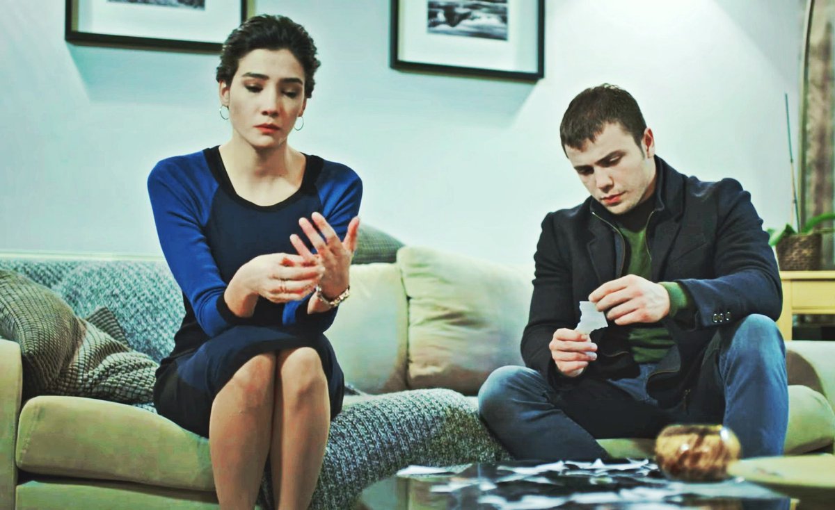 Müptelası olursun o sevginin sen vazgeçersin,kalbin vazgeçemez.

#YavBah #AybükePusat #TolgaSaritaş #söz