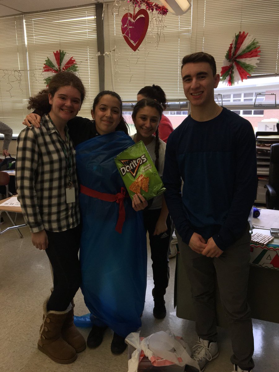 EBHS Italian Club/HS tweet media