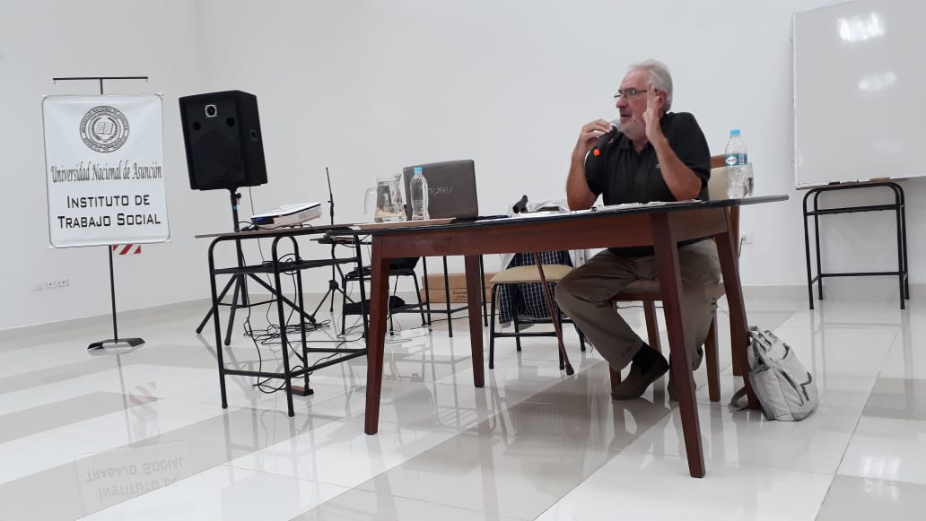 FEEparaguay's tweet photo. Así culminó el primer día del curso de formación con Atilio Boron, con la temática "Elementos claves para entender la América Latina de hoy". A las 19 horas se lleva a cabo la conferencia en el Rectorado de la UNA (España c/ Washington - Asunción) https://t.co/xyzvcQpWlS