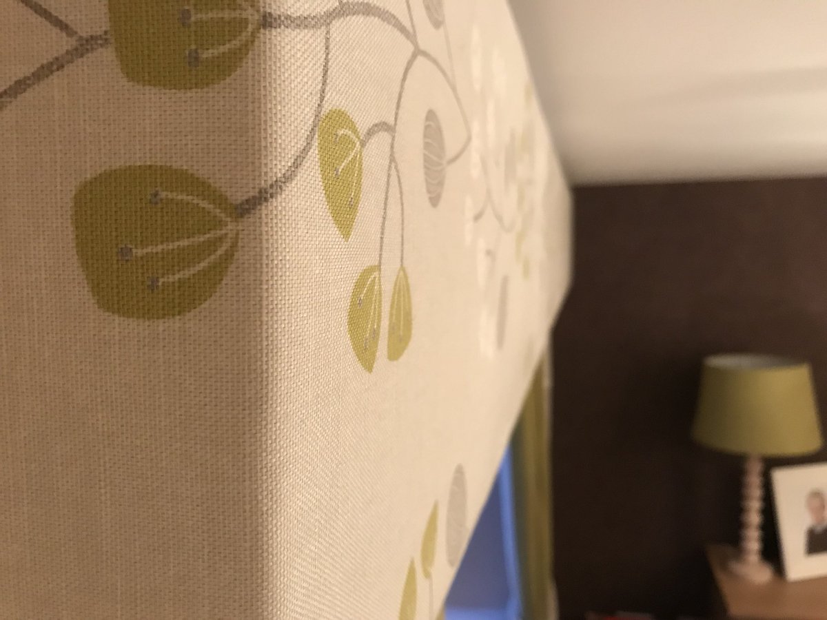 MooInterior's tweet photo. Day 25 of my 30 day ‘my home Interior’ challenge is my homemade dining room boxed pelmet.  The frame was made by my husband and I upholstered it in a fabric matching the curtains. 
The curtains and fabric are from John Lewis and the plain green fabric is from Laura Ashley. https://t.co/dKEAS4VJQN
