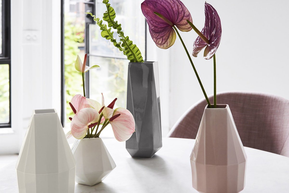 The Best Vases — The Guide 2018 trib.al/9UUfZQX