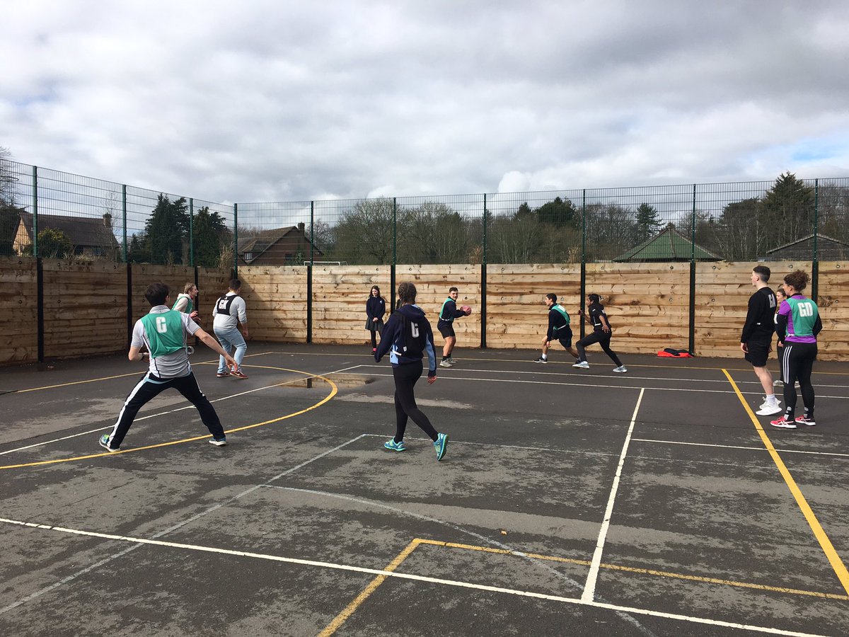 SMCS_PE's tweet image. So the first Staff v Students challenge match goes in favour of the teachers! #prepforprom #greatsupport #sixthform