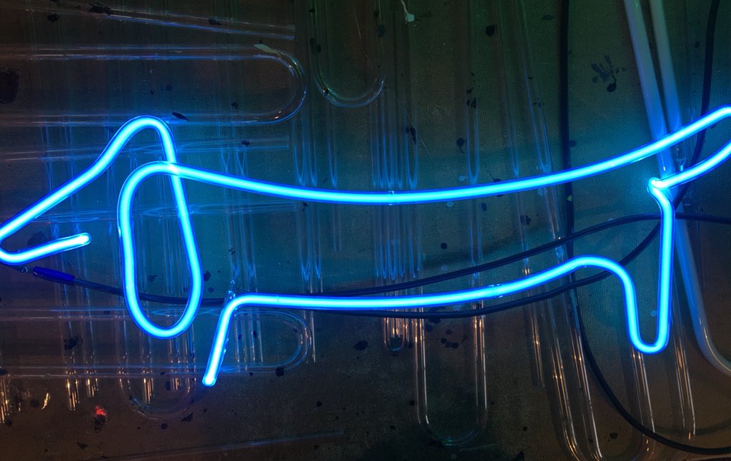 ceddens's tweet photo. Dog so Long can’t get him in one picture! . . .
.
.
.
.
#neon #neondogs #bluedog #picasso #artilluminated #argon #vintageglass #randomneon #customneon #neonsignage #dogs https://t.co/1lhRwPo2Km