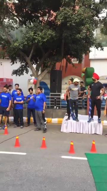 sandip143203's tweet photo. Abhishek Mishra, the UltraMan of India is now flagging off the 3km Run!
#CorporateHealthRun #InvestInGoodHealth https://t.co/UwY3r7rd3B https://t.co/34ddhMtjVA