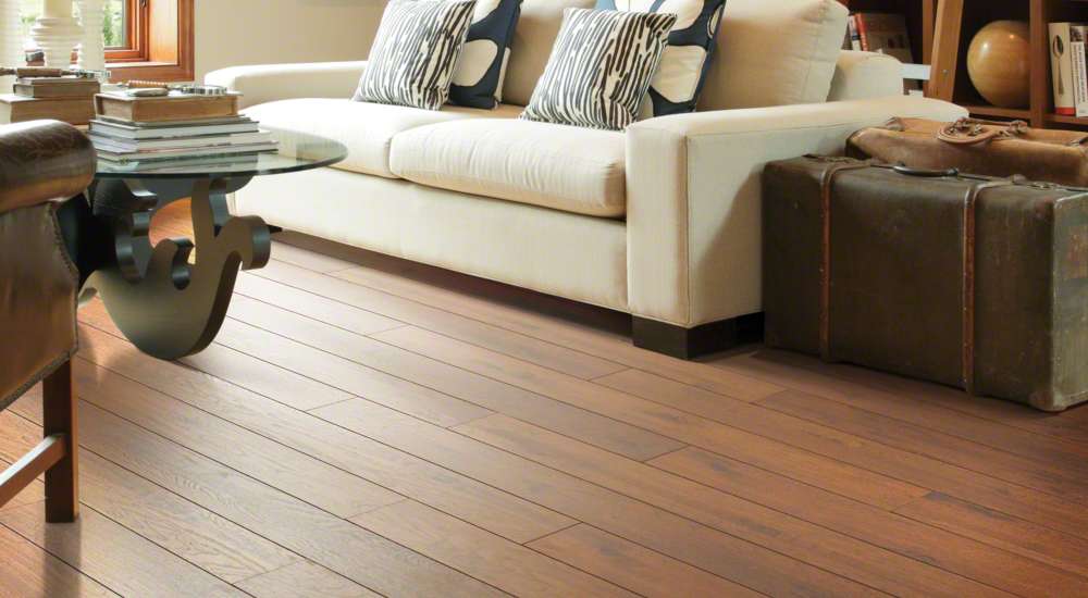 CCIDSalem's tweet photo. Our friends at #ShawFloors share a laminate care tip. Use a cube of ice to freeze chewing gum or candle wax and then carefully scrape up, an old credit card works great! Just do it with care. https://t.co/AVvR9wdyeF https://t.co/xKE7MR2wvz