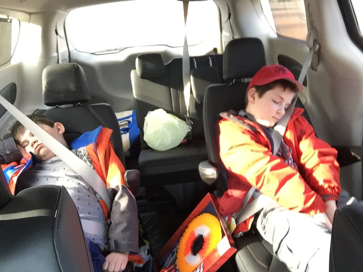 Clementine123's tweet image. Signs of a good day. 😴😴#marchbreakfun