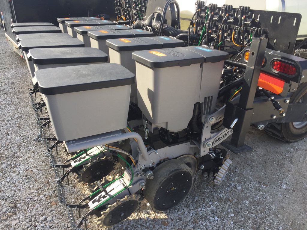 Nice weather for the @precision_plant team to run final health checks on one of the plot planters. Dual #vApplyHD w/ #vSetSelect #DeltaForce #CleanSweep #vDriveInsecticide