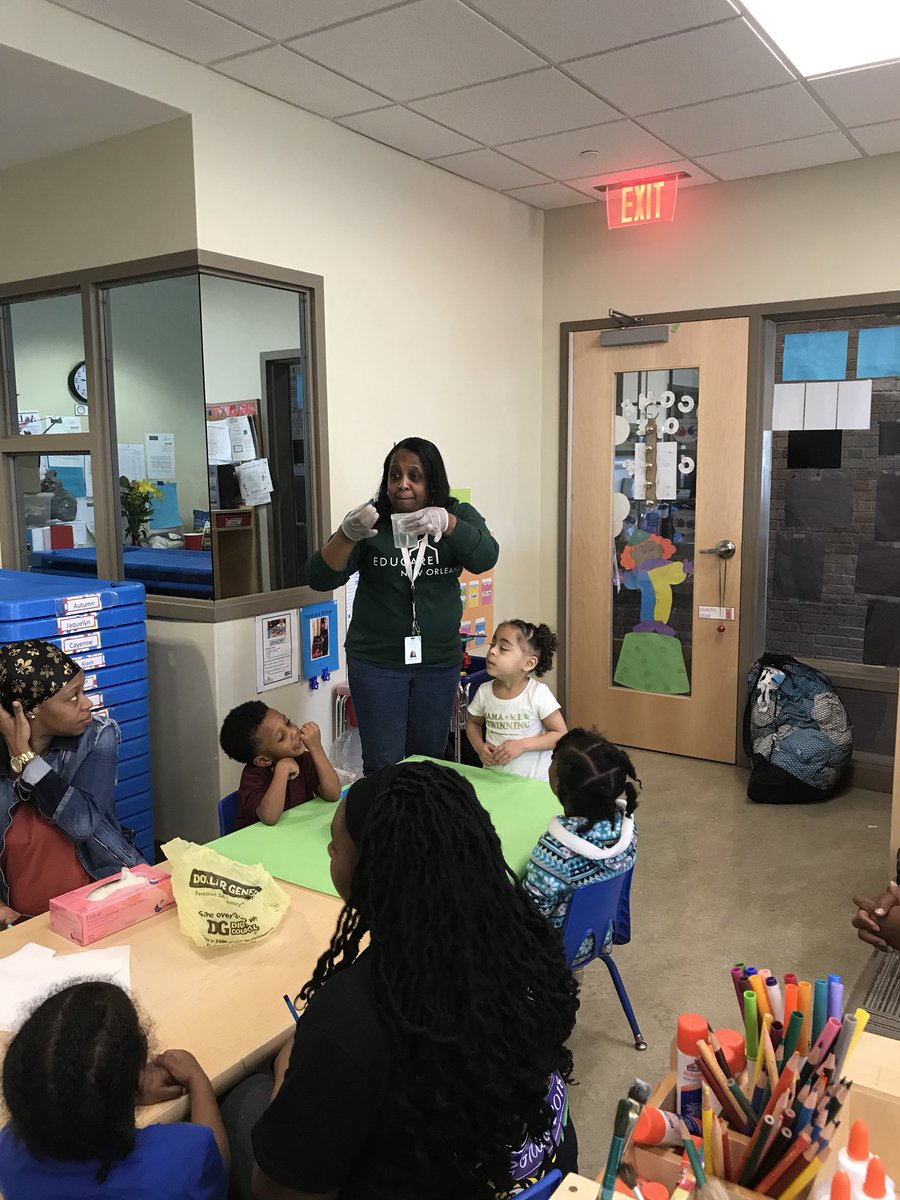 EducareNOLA's tweet photo. Our STEM class (Room 115) made Oobleck today with their parents. They mixed up colorful batches using corn starch, food coloring and water. The question was: “Will it be a solid or liquid?” The answer that was discovered through exploration: “Both” 👩🏽🔬👨🏽🔬#STEMECE https://t.co/9GOi5UAp3F