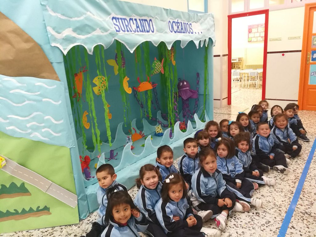 MilagrosaTotana's tweet photo. Nuestros peques nos enseñarán su #mundodepapel con una gran canción en la #celebracióndelaprendizaje de mañana. ¿Te lo vas a perder? #eureka @MilagrosaTotana https://t.co/1MBLN9Yqtd