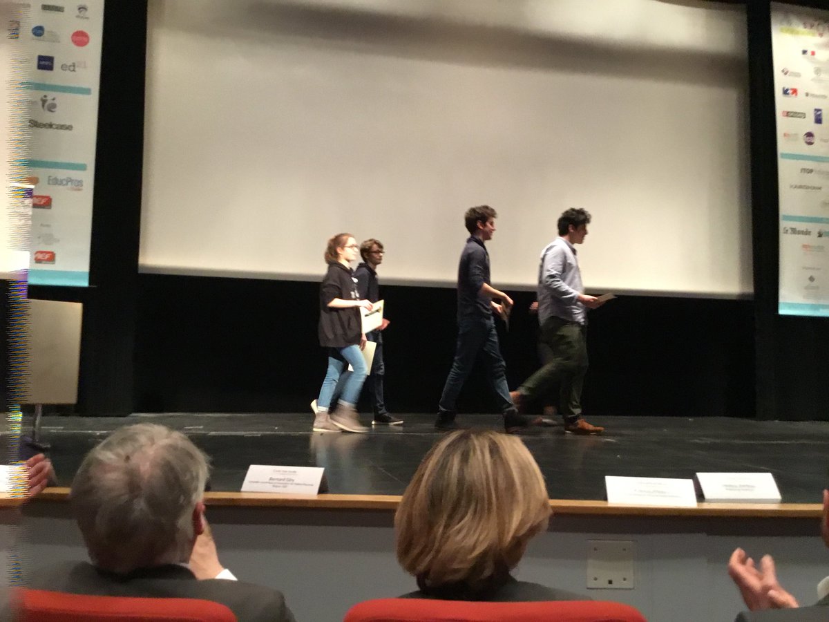 acversailles's tweet photo. Félicitations 🎊 @Les_Incollabs de @MicheletVanves pour leur très belle 4ème place au hackathon #CodeTonLycee https://t.co/s0iojTTNE2