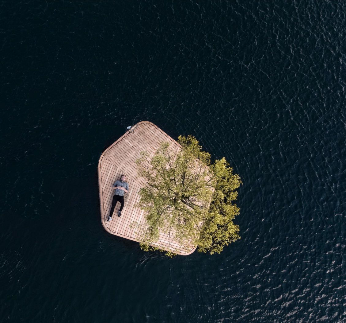 A man on his island #timeout dezeen.com/2018/03/13/cop…