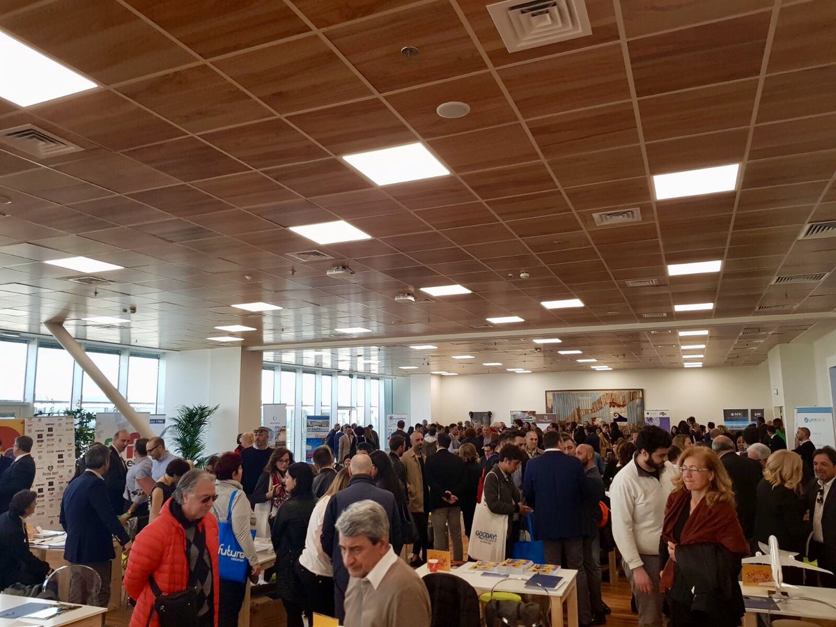 btmitalia's tweet photo. Ha chiuso i battenti da un mese #BTM2018, ma non ci siamo mai fermati.
Oggi a Bari per il 14° Workshop che si tiene in aeroporto, dove compagnie aeree, di navigazione e tour operator incontrano agenzie di viaggio, per il Trade dedicato alla #Puglia per la stagione estiva 2018. https://t.co/TigtC89pfH