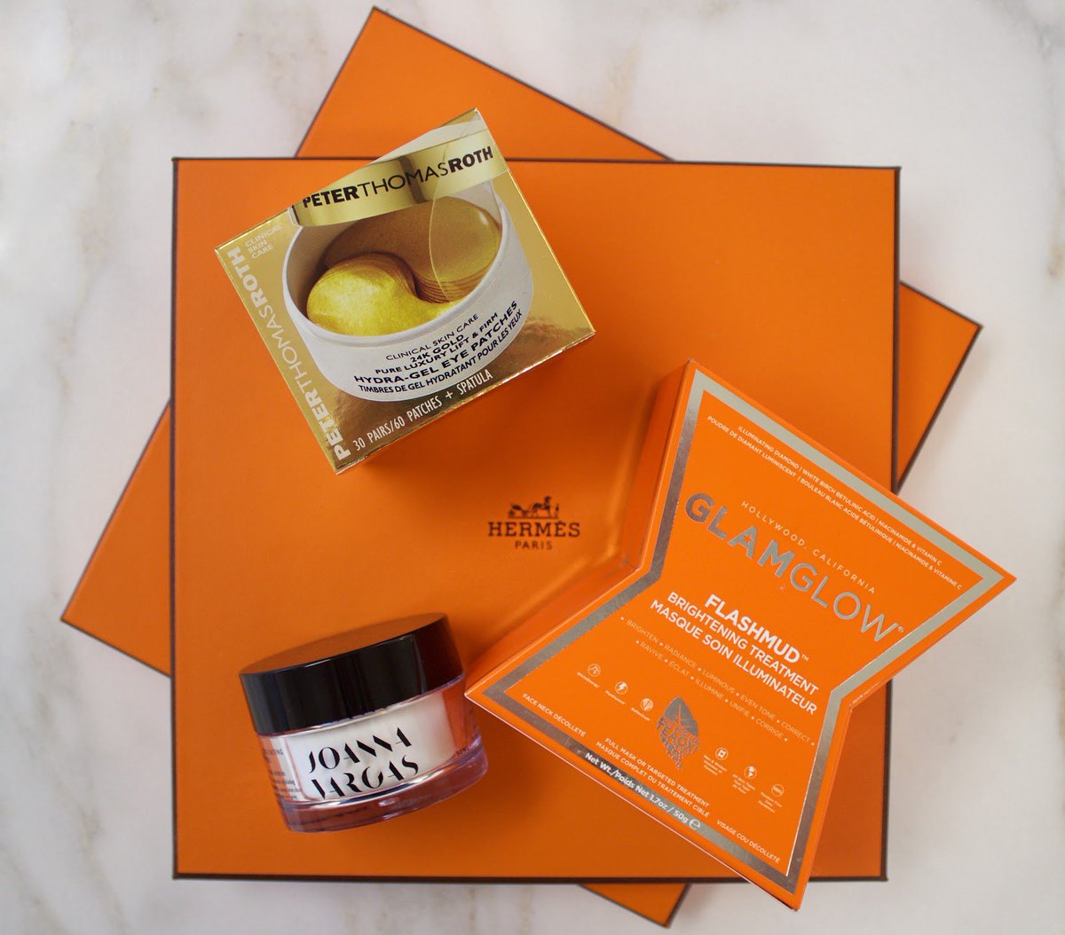 TiffanyTurnham's tweet photo. Seriously pamper your skin at home with this #TiffsPicks mini-facial including the @PTRSkin 24k Hydra-Gel Eye Patches, the @GlamGlow FLASHMUD Mask, and the @JVSkincare Daily Hydration Cream. #TiffanyTurnhamBeauty #TTB https://t.co/59P51AUbN5