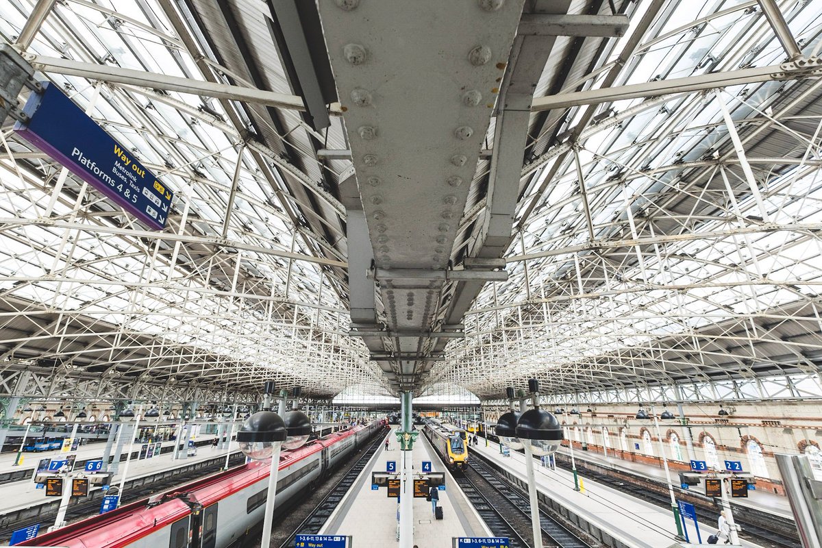Photo I took in piccadilly Station a while back with the <a href="/Fujifilm_UK/">Fujifilm in the UK</a> X-T1 and the XF10-24 📷