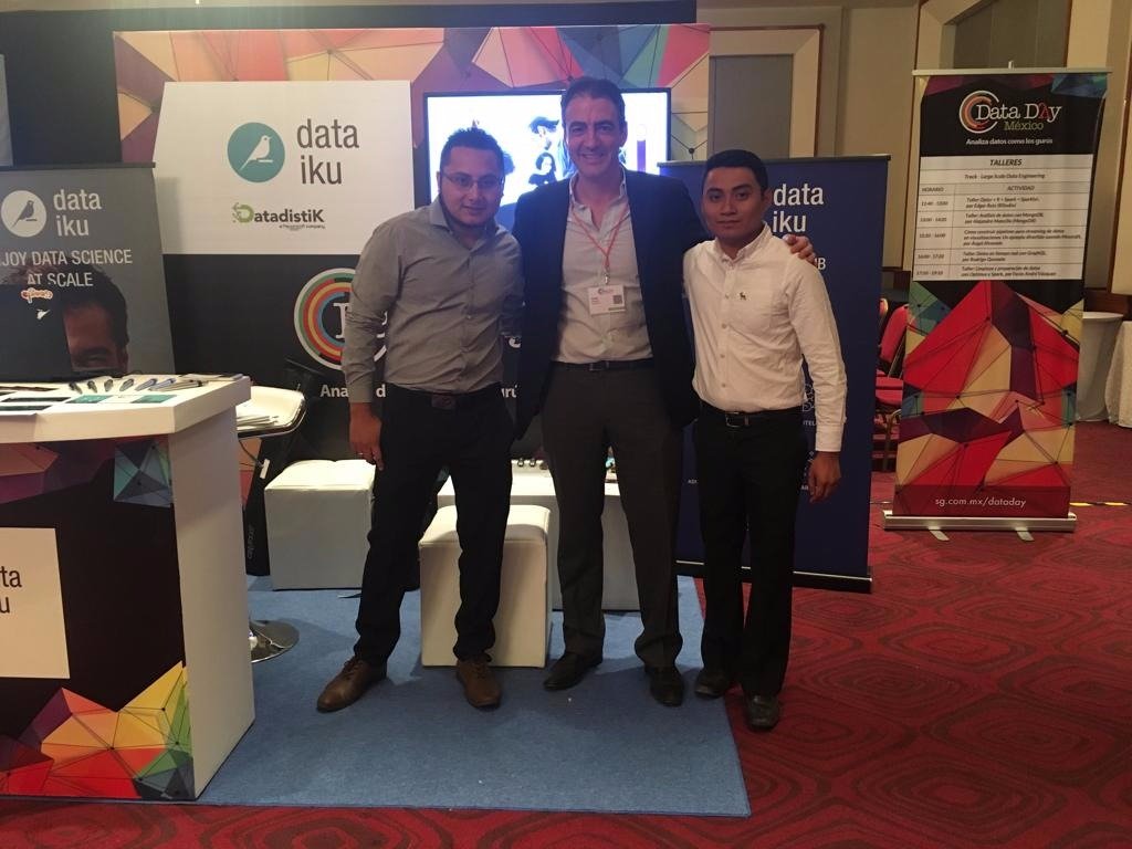 pereraangulo's tweet photo. 💪😎Equipo #Datadistik en el #dataday2018 en la #cdmx
#DataScience #Dataiku https://t.co/kYH5QikrJQ