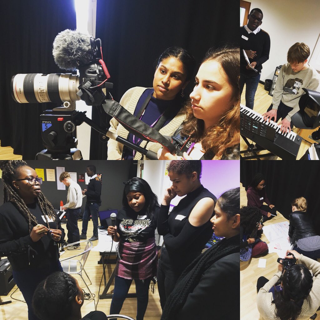 vizvel's tweet image. #thisishoweedoit #inspirefest #lbbd Songwriting #1workshop with singer song writer @iamlanre &amp;amp; electronic producer Taylor @BarkingAbbeySch #photography #film #media #multimedia @BarkingAbbeyMus @BAbbeyDance @BrighterSound 🤓🍀🙅🏽‍♀️✌🏽☄️💫🌟🎤🎸🎷🥁🎬