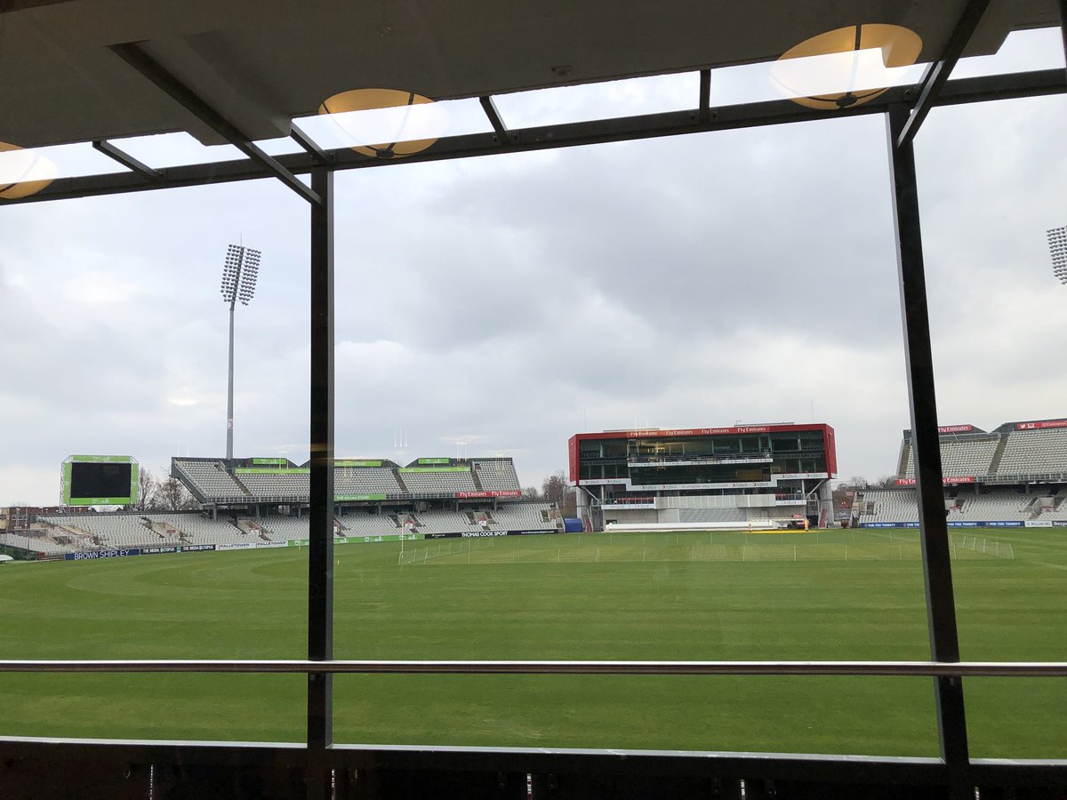 EventNewsBlog's tweet photo. We are at @LancsCCC for #ewlhour for networking and learning #eventprofs https://t.co/8IbtdqNl42