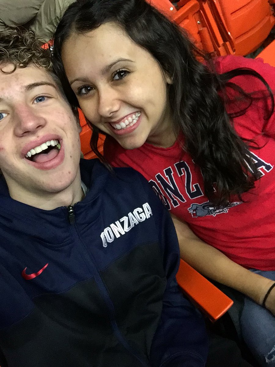 March Madness with <a href="/joshwade32/">Josh Wade</a> ! #gozags #MarchMadness