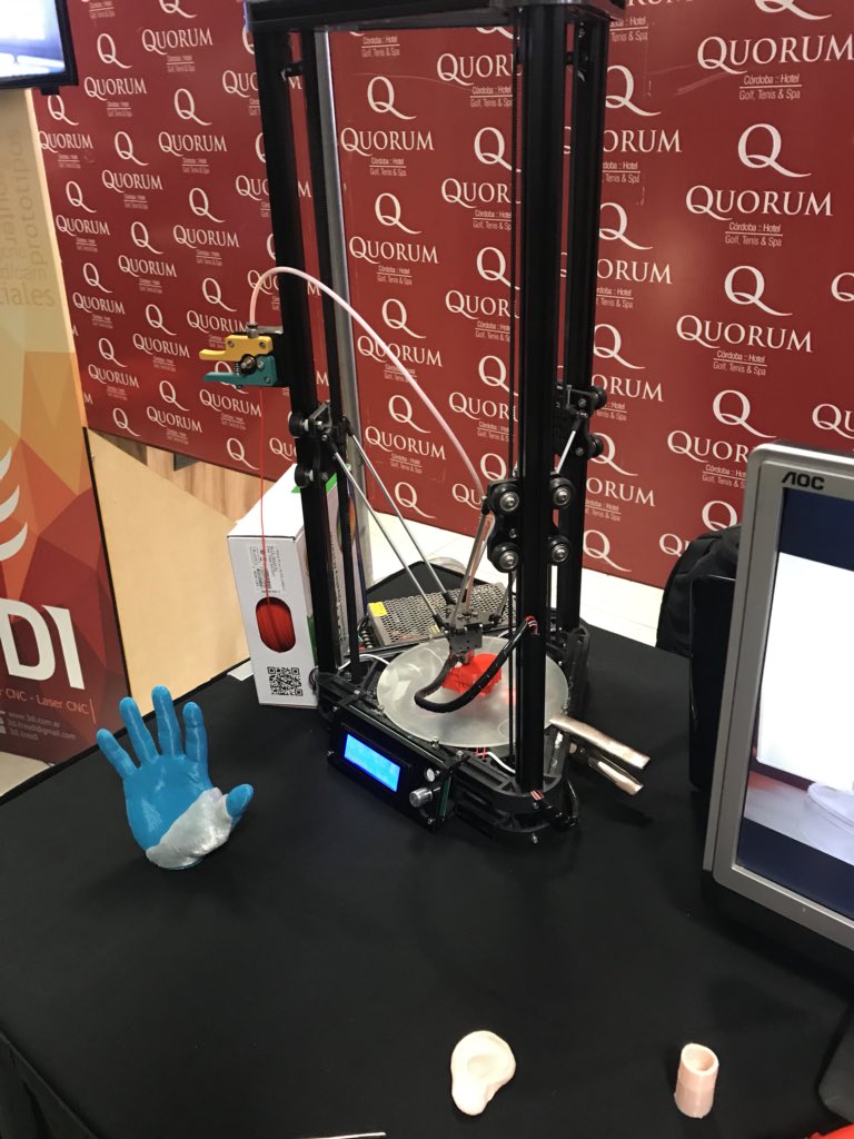 fedegarciaok's tweet photo. #InnovaLabs. Impresiones 3D y Robótica tienen cada vez más preponderancia en nuestras vidas. En #LagunaLarga, llevamos a los niños la posibilidad de conocer estas tecnologías, a través del #CursoDeRobótica @MICyM_Cordoba @IrenePrestiweb @GuiAsis https://t.co/LoYyzbnAxc