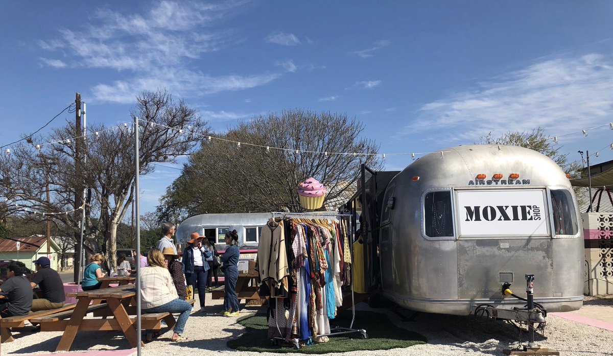 SnappySnacks's tweet image. In addition to this year’s Feedback Party, which takes place Saturday at Stubb’s, Rachael Ray has broadened her SXSW presence with Moxie Shop! Located at 1511 S. Congress Ave., near the intersection of South Congress and Elizabeth Street.
