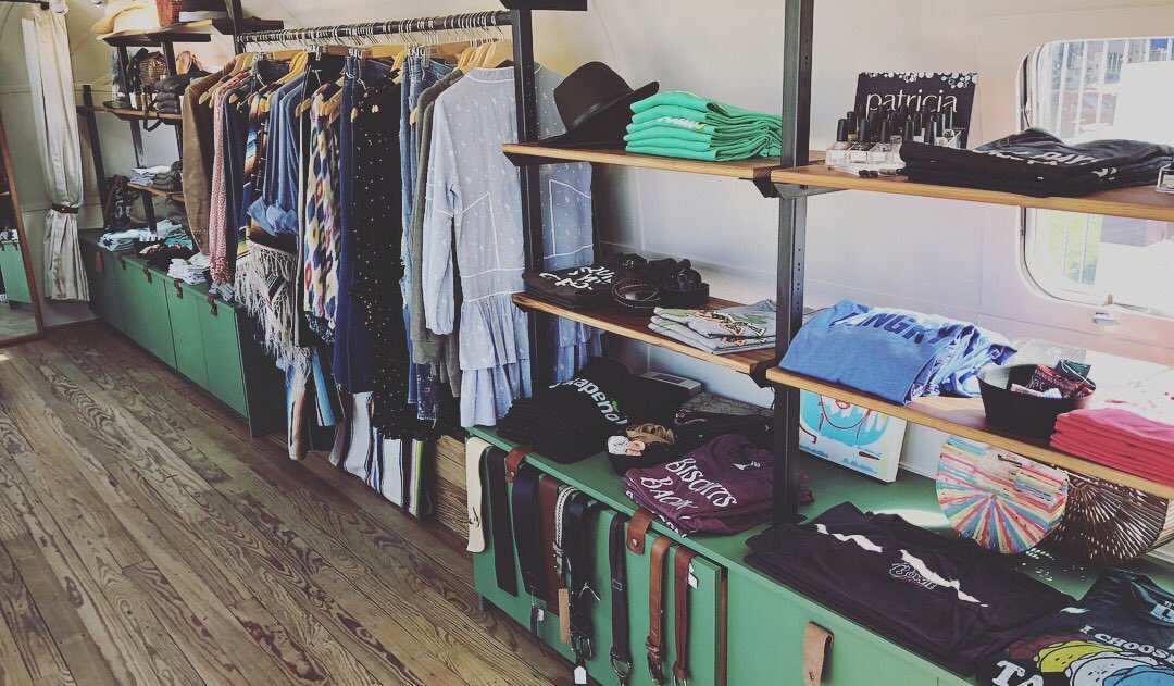 SnappySnacks's tweet image. In addition to this year’s Feedback Party, which takes place Saturday at Stubb’s, Rachael Ray has broadened her SXSW presence with Moxie Shop! Located at 1511 S. Congress Ave., near the intersection of South Congress and Elizabeth Street.