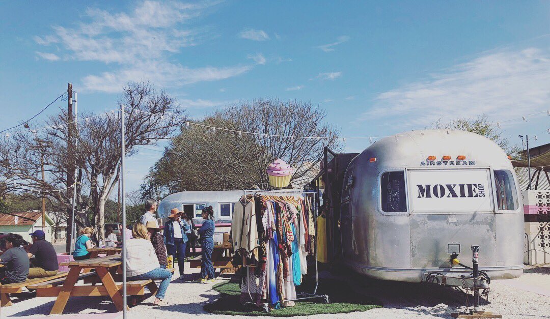 SnappySnacks's tweet image. In addition to this year’s Feedback Party, which takes place Saturday at Stubb’s, Rachael Ray has broadened her SXSW presence with Moxie Shop! Located at 1511 S. Congress Ave., near the intersection of South Congress and Elizabeth Street.
