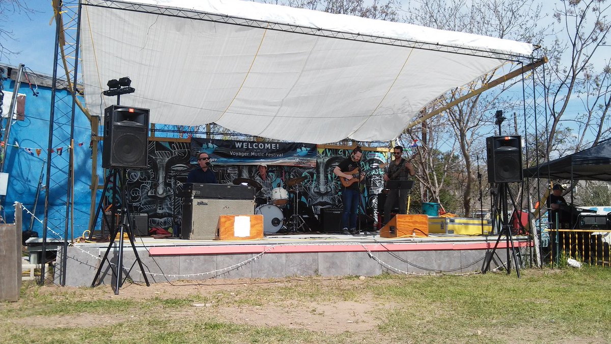 And we are off! Mount Pressmore leads off #VFshowcase with their jazzy rocking "chop pop"