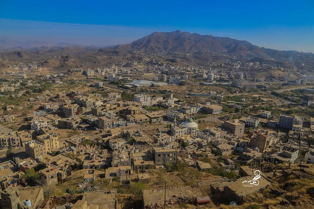 RepYemenEnglish's tweet photo. This is how Kalabh area, east of the city of #Taiz looks like following a three-year of ongoing #war, where public and private properties were #destructed and the city has become unpopulated after it was a vibrant place.
#Yemen
@RepublicanYemen https://t.co/IXQq7Gi1OU