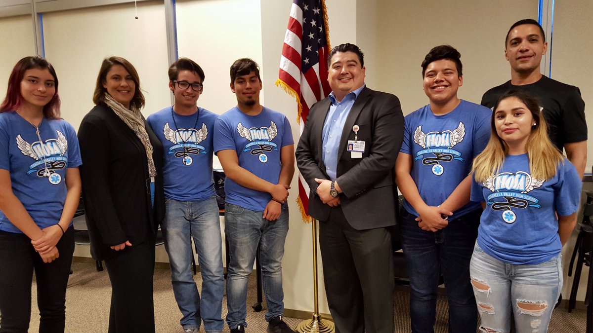 RIVCOCERT's tweet image. These @CvHigh students know how to #StopTheBleed and #SaveALife! Thank you, Health Occupations Students of America!