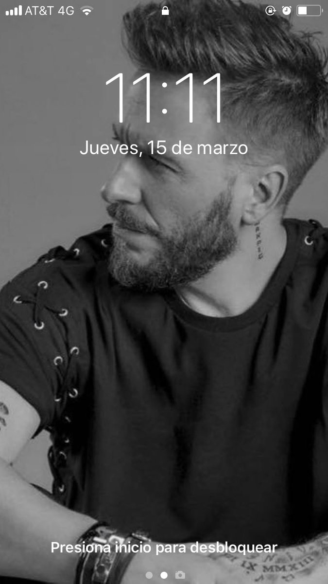 viri_dianaff's tweet photo. 11 11  por que sólo él hace este número especial... mi protector de pantalla es lo más genial del mundo obvio por que es @NoelSchajris Ya solo cuento los días para verlo en el Auditorio Nacional #NoelSchajris #LoAmo #NoelMyLove #SinBandera #Perfeccion😍😍😍😍😍😍 https://t.co/tHPBYXijSD