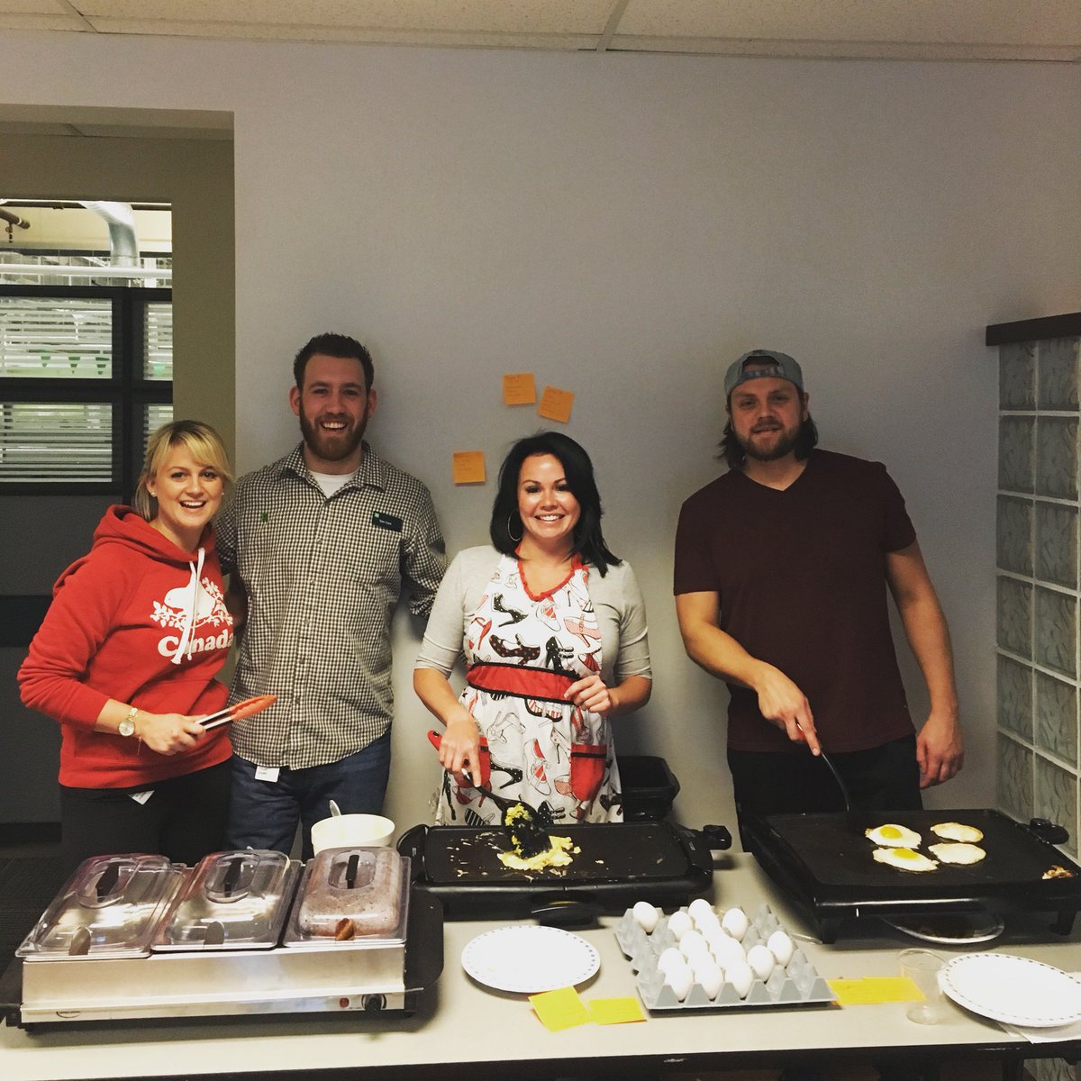 elsiefisher18's tweet photo. PL&amp;A EEC Breakfast - keeping the team happy! #td https://t.co/jMFeL97QCX