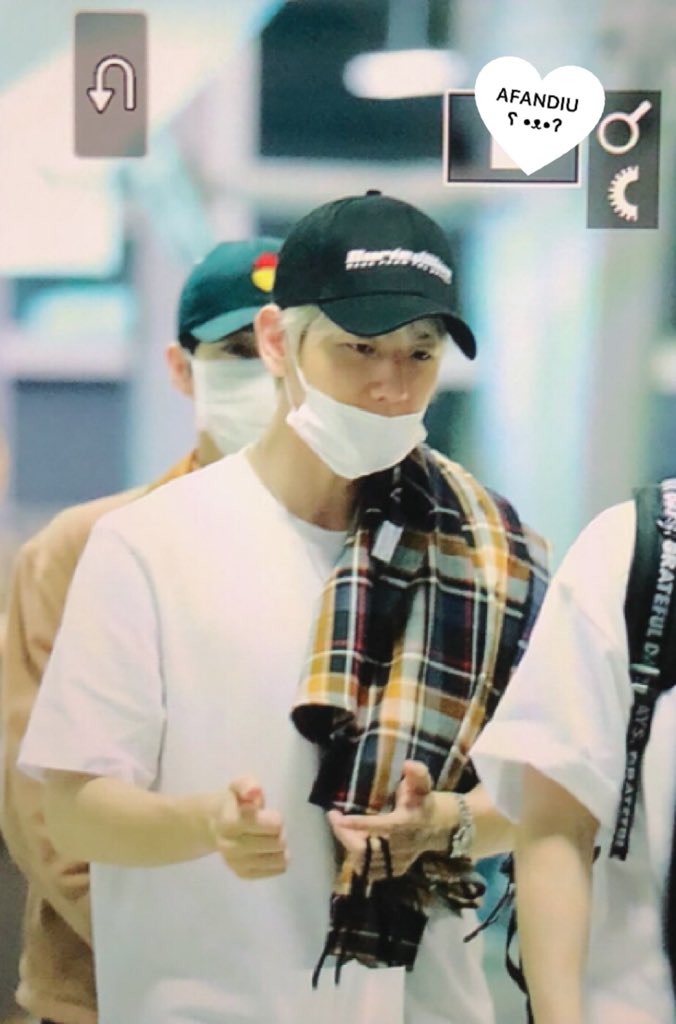 AFANDIU0506's tweet photo. 20180316 #백현 #BAEKHYUN https://t.co/hjkE1W7zHL