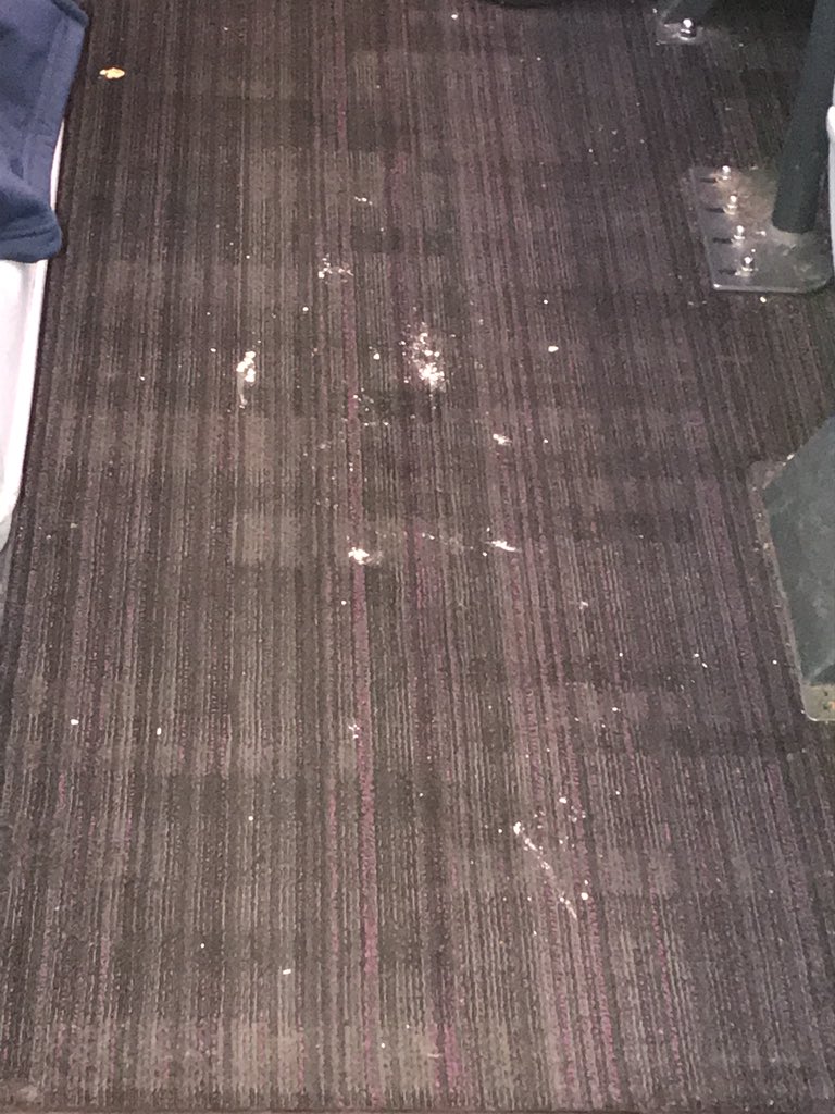 stratman1958's tweet photo. @virgineastcoast
Another day, another Virgin First Class train ready for departure. Filthy carpets and I had to clean my own seat.
Still #notafirstclassservice https://t.co/oWHTfGMF0L