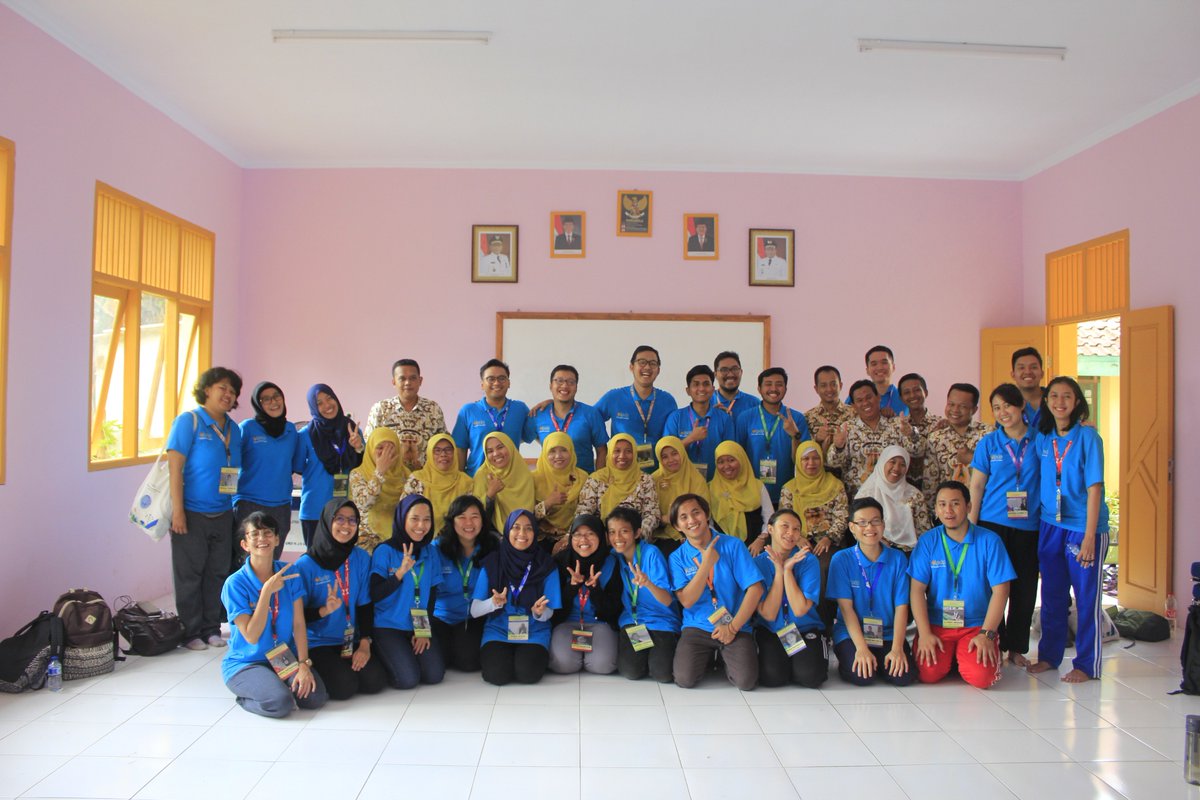 PK124_LPDP's tweet photo. 12. Semoga kegiatan sosial ini menjadi penyemangat bagi kami untuk selalu menyatukan asa dan menyebarkan karya. #LPDPinAction #PK124 #ArsaCandradimuka @LPDP_RI https://t.co/qrJyC160QL