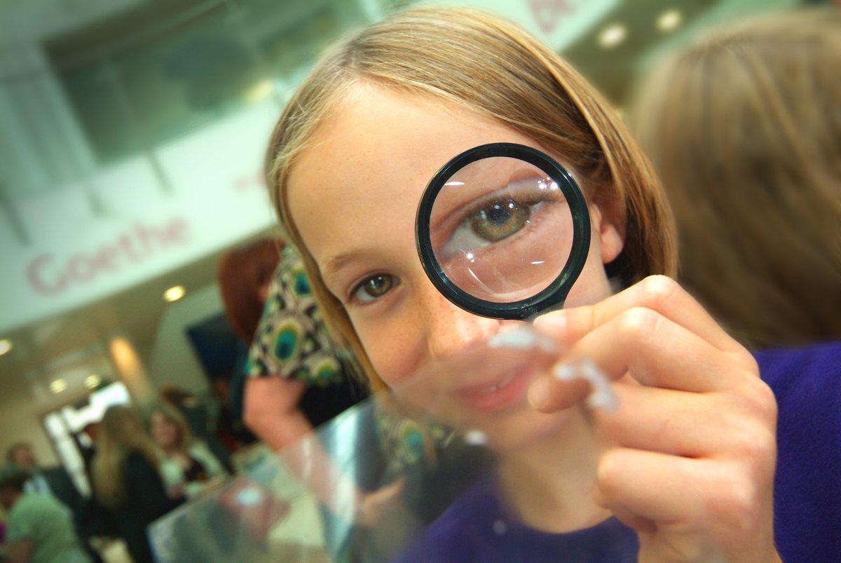 BritSciAssoc's tweet photo. Looking for fun #STEM activities to do over British Science Week with your children or pupils? The #BSW18 activity packs have an array of simple, yet fun activities for the classroom or home.  Download them here: https://t.co/udnMgH47wd https://t.co/a6o1eoPPD2
