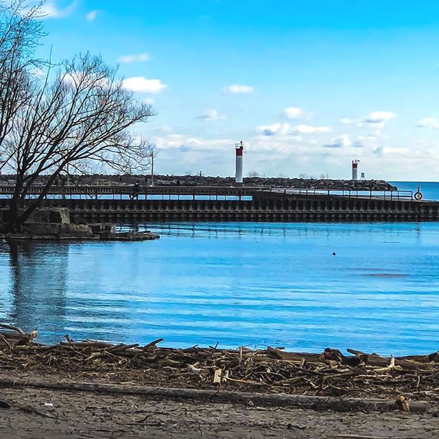 stojkovic_alex's tweet photo. A mind-blowing image which was originally by @nbeechick Long Sunday Walk #sundayvibes #sunday #sundaymorning #sundaymood #walk #excercise #outdoors #nature #cool #strongwater #onewithself #peaceful #fitness #fitnessjourney #fitnessfun #bluewater #peacefu… https://t.co/qZGfpZ6FAk https://t.co/75KYPKQWYn