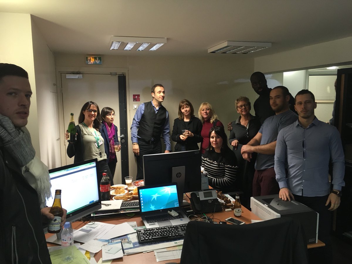 Jennifer Larche A Antony On Fete 100 Ans Joyeux Anniversaire Emmanuelle 1986 Sandrinerbnpp Jc Brinster Jennifer Larche A Antony On Fete 100 Ans Joyeux Anniversaire Emmanuelle 1986 Sandrinerbnpp Jc Brinster