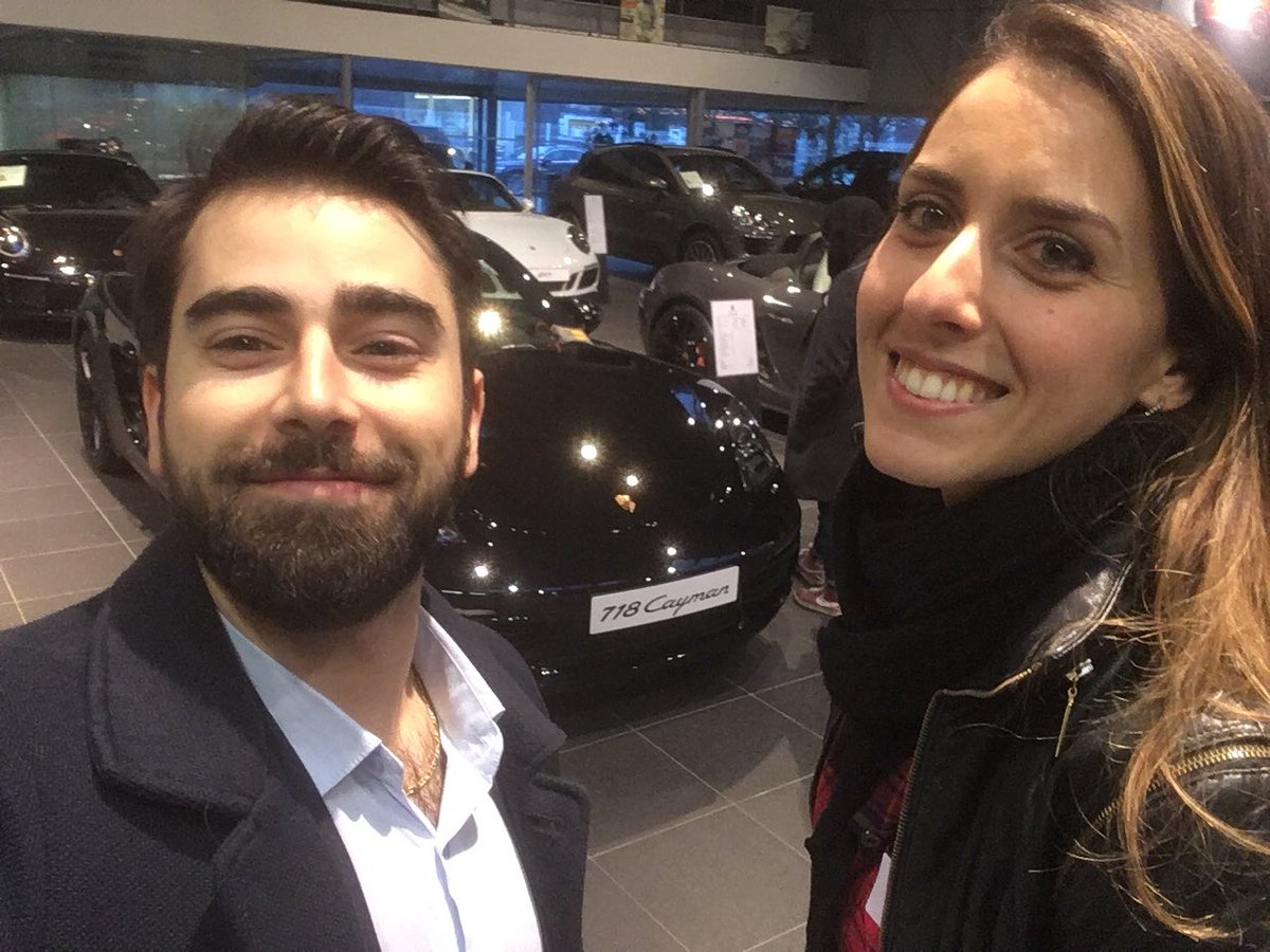 Au showroom Porsche groupe passion à Sausheim pour finir la journée vis la journée d’entrepreneur #reseauentreprendre @PEPITE_ETENA merci #schmidtgroup