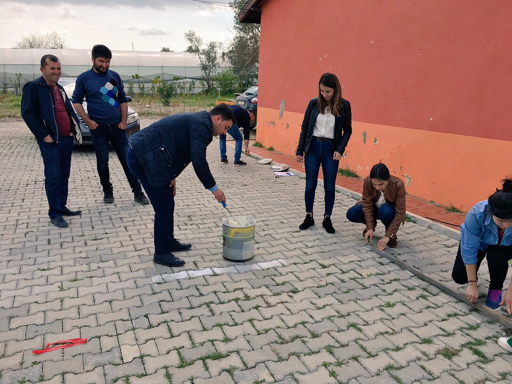 Bugün Zırlankaya İlk Okulumuzu
Ziyaret Ettik 
Geleceğimizin Teminatı Çocuklarımız İle Güzel Vakit Geçirdik 
#GüçlüGençlikGüçlüGelecek 
<a href="/ethemtas/">Av. İbrahim Ethem TAŞ 🇹🇷</a> <a href="/avmustafakose/">Av. Mustafa KÖSE 🇹🇷</a> <a href="/gokcenenc07/">Gökcen Özdoğan Enç</a> <a href="/kozanhasan/">Hasan Kozan 🇹🇷</a>