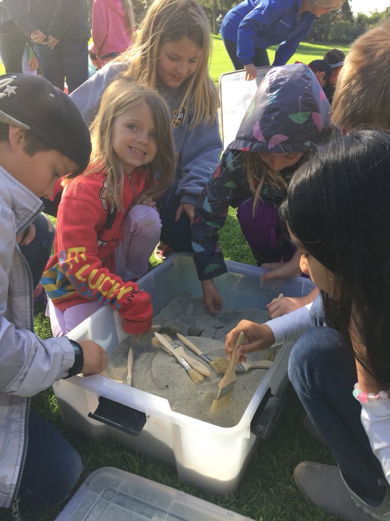 aoe_pta's tweet photo. 3rd Grade Helen Woodward Archaeology &amp; Adaptations #cef #cefsciencedays #aoepta #cusdrocks https://t.co/g8AHbGKaR2