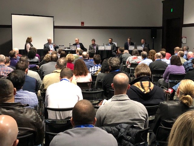 EndgameInc's tweet photo. Standing room only for the #IncidentResponse panel that @_devonkerr_ is speaking on during @SecureWorldExpo #Boston #SWBOS18. Hope the attendees are learning a lot about stopping targeted attacks. https://t.co/TGYXja5UUT