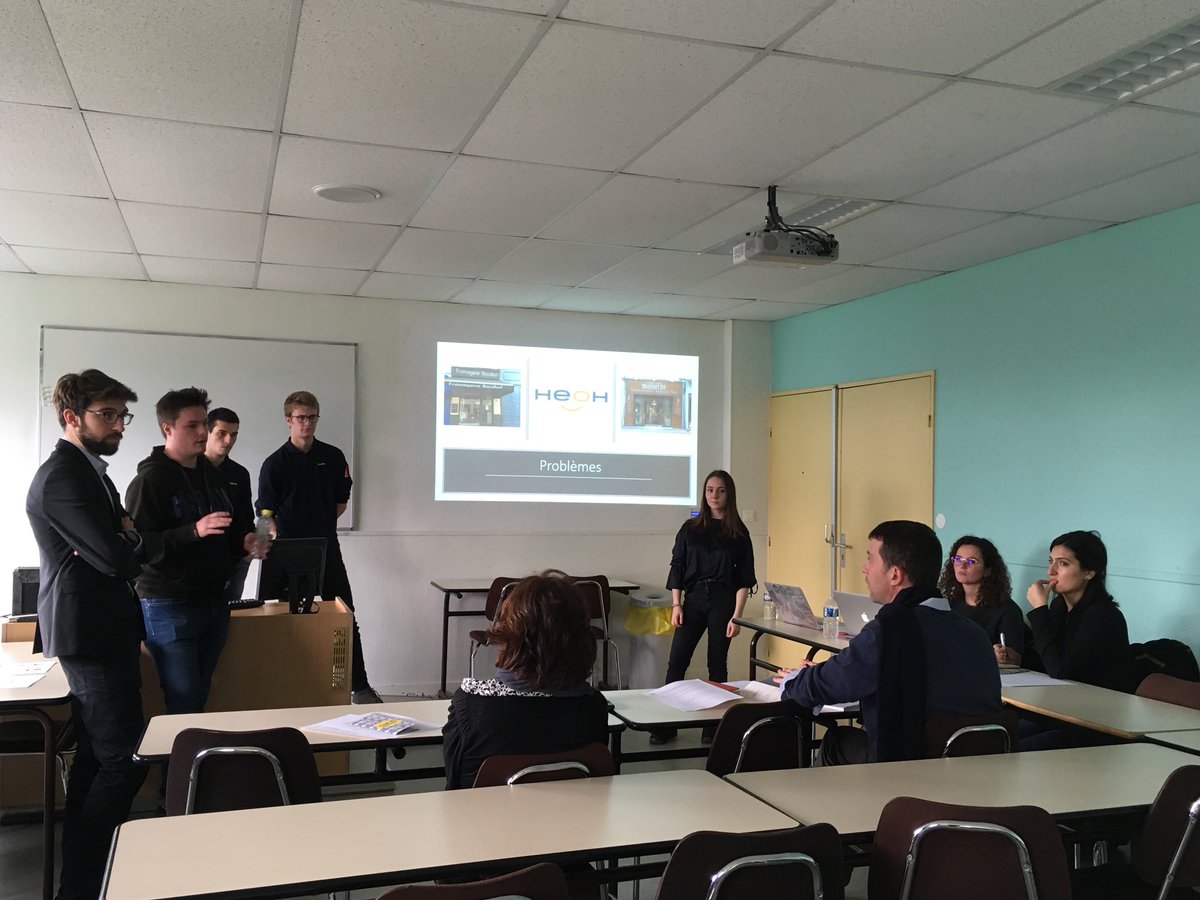 PaulaEnactus's tweet photo. Aujourd’hui @EnactusFrance était à l’@ESSCA_Ecole pour la table des professionnels d’@EnactusESSCA à Angers ! De beaux projets qui progressent et qui souhaitent tester leurs concepts ! 👍🏼 https://t.co/k36BscEDoe