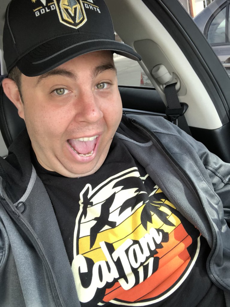 VegasWayne's tweet photo. 🤘@caljamfest tickets bought the second I see the email come thru, then I realize the shirt I’m wearing!!! Fuck yeah!! The stars align!!!! 💫 See you there!!!! @foofighters 🎙 #caljam17 🔜 #CalJam18 #goknights #vegastocaljam #vegas #FooFighters 🤯🤗😁 https://t.co/HJn5JsEzHe