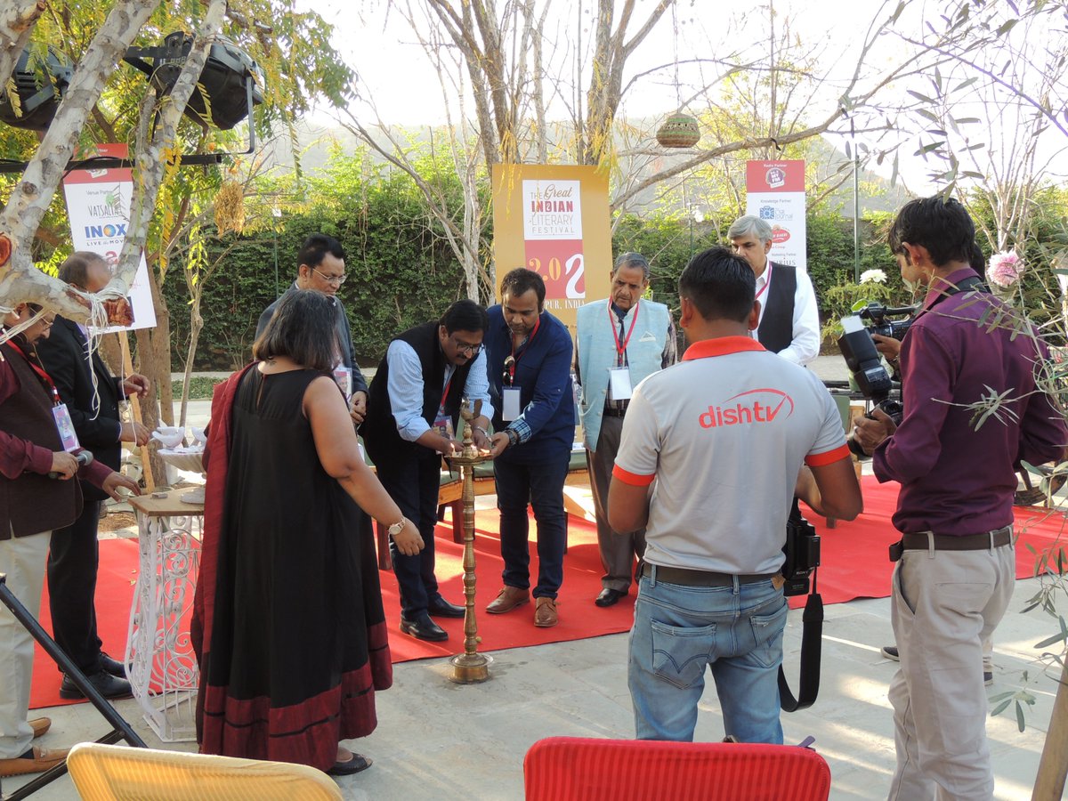 amit71writes's tweet photo. Let the light guide us #TGILF Season 2, 24-25 February, Udaipur #vatsalyavihar https://t.co/0onRHSaLdi