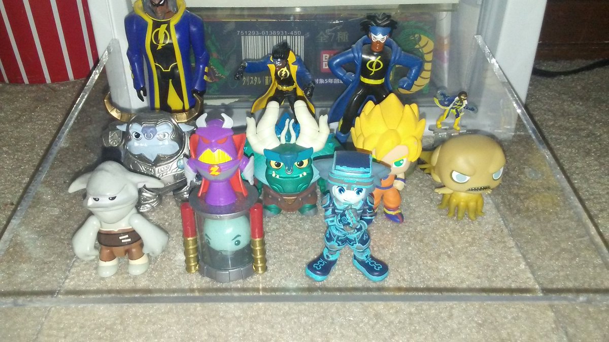 efceepee's tweet image. Finally got my figures organized and they look even better this way 💗 @Manon_pokemon @LOLLYPOPKIDS3 @BitterHyena @TheJP3Games @ElectricHusky23 #FunkoPOP #FunkoECCC #Microsoft #Jiren #DragonBallSuper #DragonBallFighterZ #Collectibles @Leonhart54YT @PokeMANandWIFE