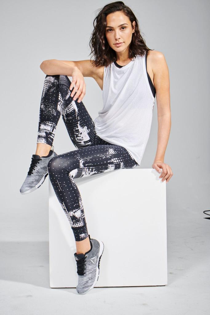 gainsquest's tweet photo. A symbol of strength. A champion for change. A true force to be reckoned with. Join us in welcoming our newest member of the #Reebok family, @GalGadot! #BeMoreHuman https://t.co/rlB2BBhUbj by #Reebok via @c0nvey https://t.co/BzSX9aCJIe